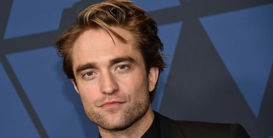 Роберт Паттинсон на съёмках «Сумерек» упорно отказывался снимать футболку