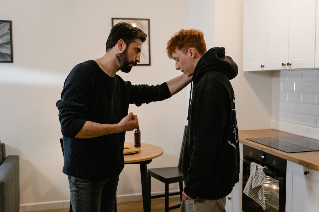 Можно ли бить детей